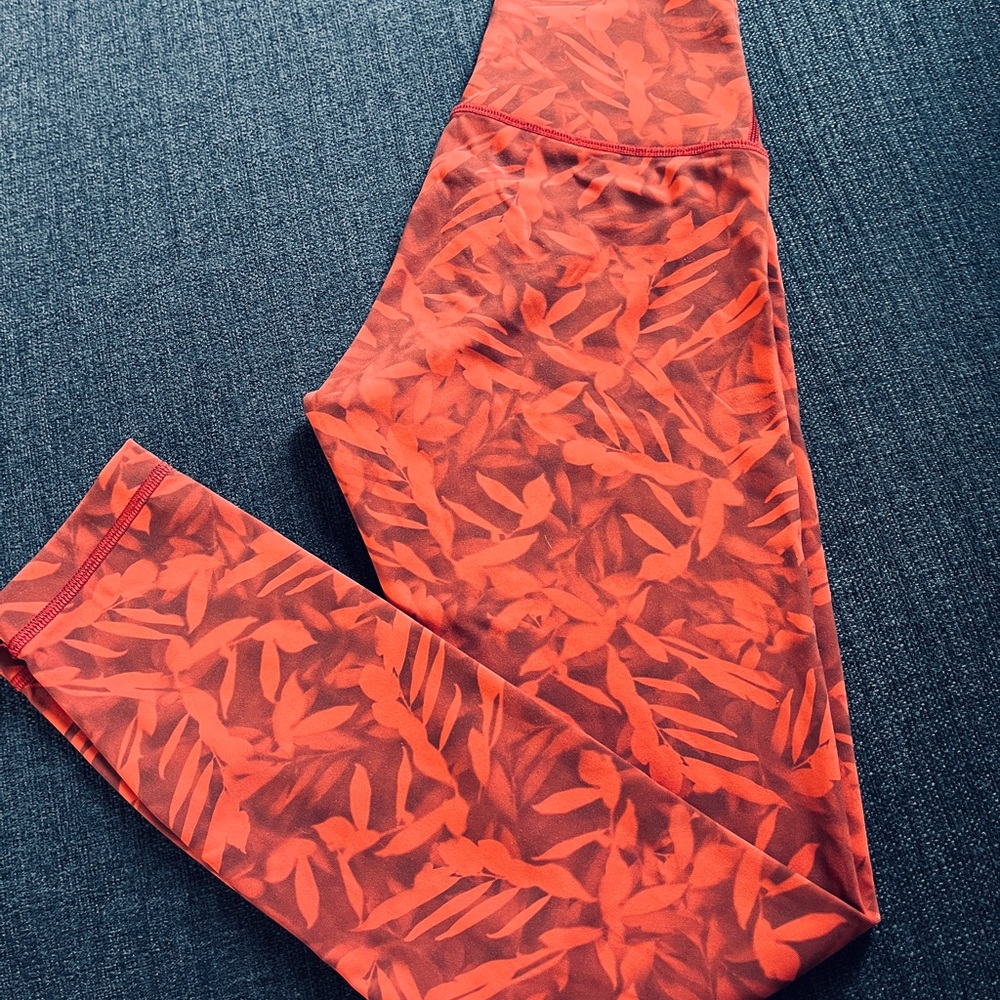 Lululemon Wunder Under leggings